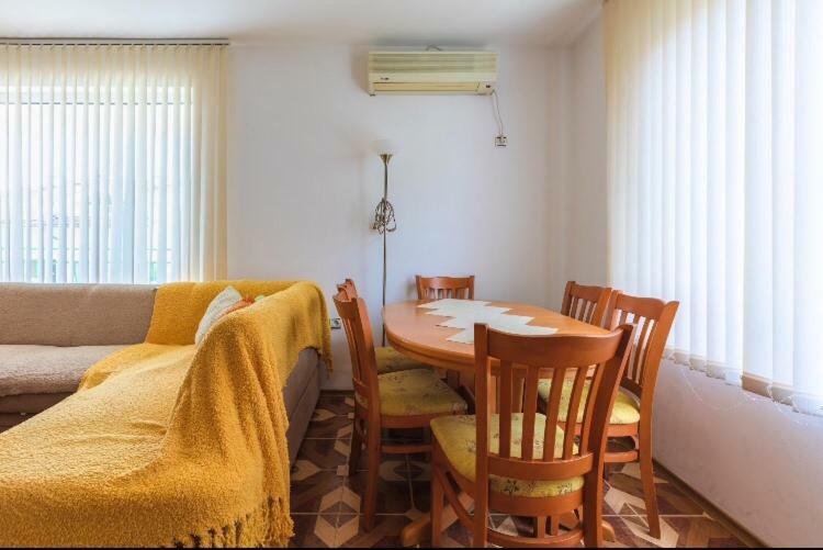 Duplex Apartments Sveti Vlas Bagian luar foto