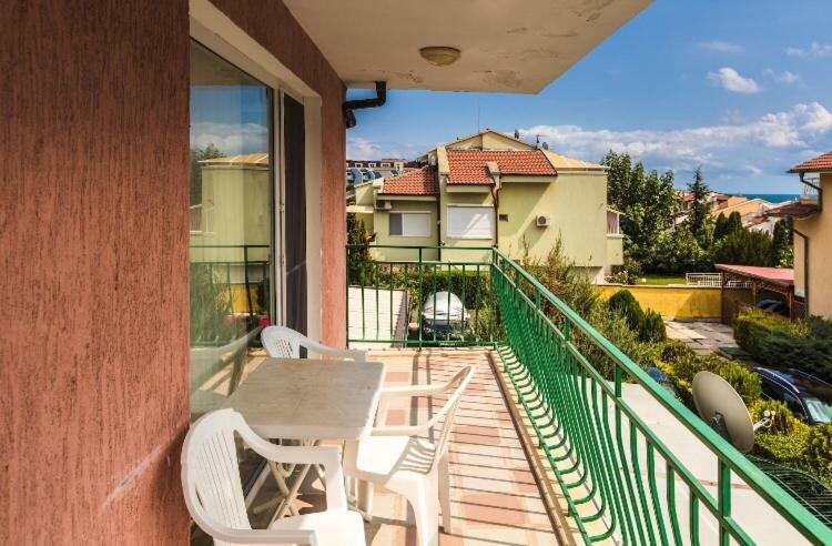 Duplex Apartments Sveti Vlas Bagian luar foto